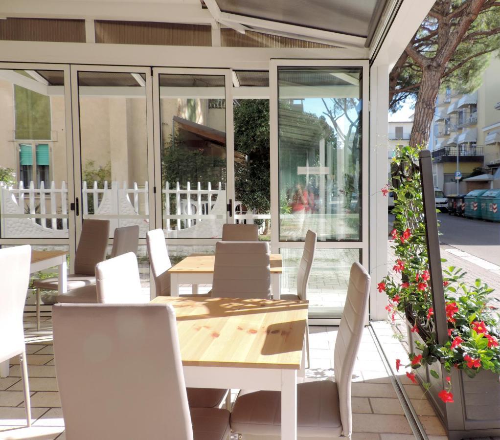 Hotel Saturno Jesolo Extérieur photo